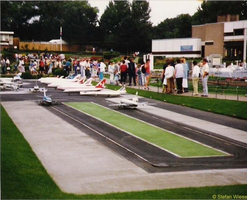 Niederlande-Netherland: Madurodam (Flughafen Startbahn)